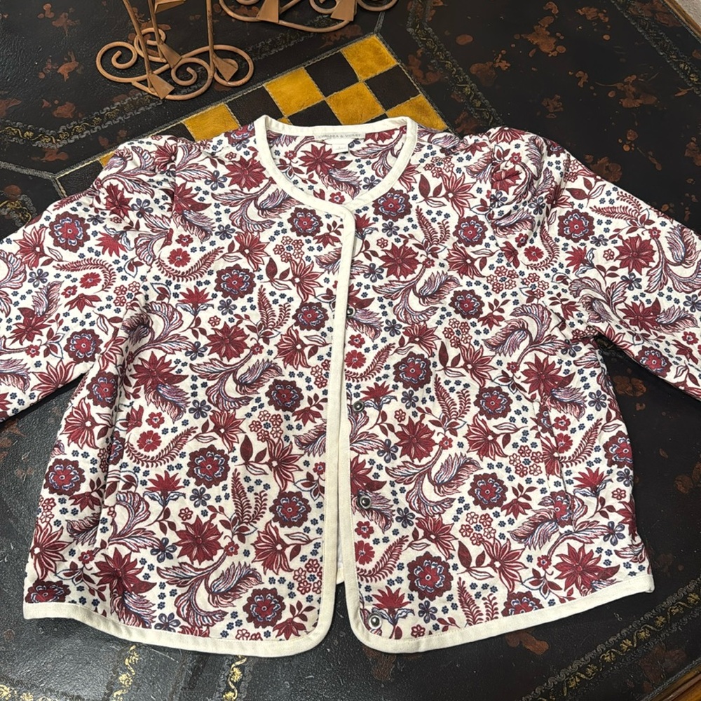 Chelsea & Violet sweater blazer. Medium. Cream, maroon, navy floral print.